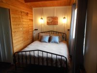 Pines-Ranch_Aspen-Cabin_Bedroom.JPG
